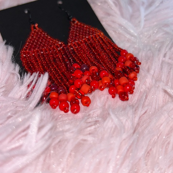 Elegant Red Beaded Earrings - Picture 2 of 4